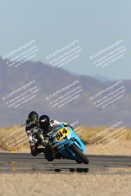 media/Mar-22-2025-CVMA (Sat) [[462c0ffedb]]/Race 13-Amateur Supersport Middleweight/